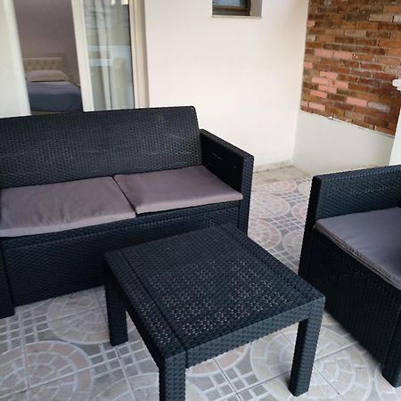 Spacious Apartment Near The Beach Саранде Екстериор снимка