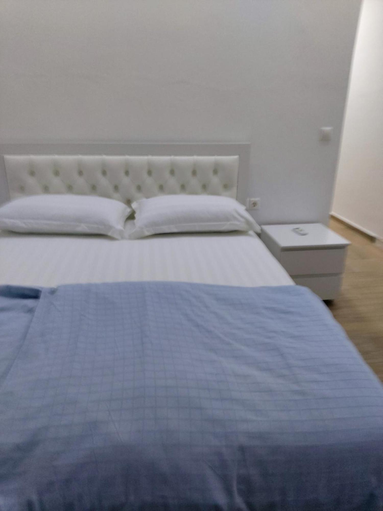 Spacious Apartment Near The Beach Саранде Екстериор снимка